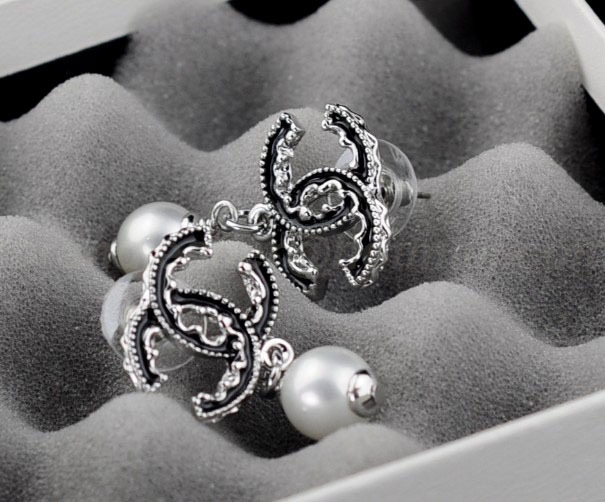 Chanel Earrings 606